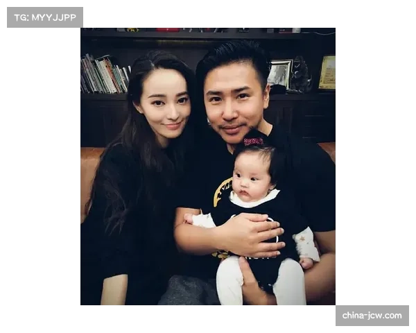 迪巴拉妻子晒育儿日常透露女儿取名仍与丈夫商量中温馨互动引关注 迪巴拉妻子晒育儿日常透露女儿取名仍与丈夫商量中温馨互动引关注
